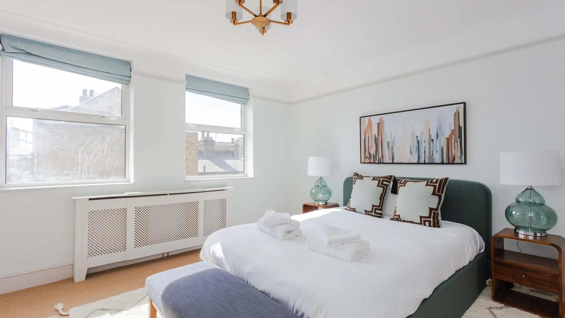 Apartment Newly Refurbished 4 Bedroom House In East London